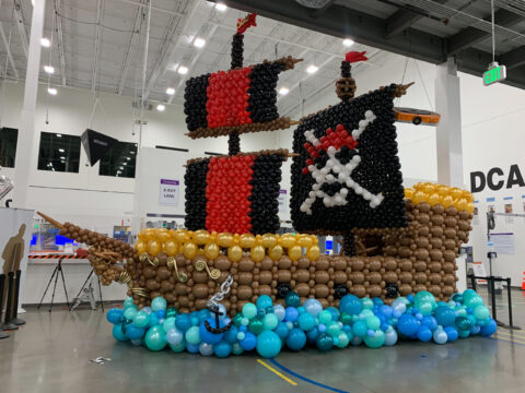 pirate ship balloon sculpture