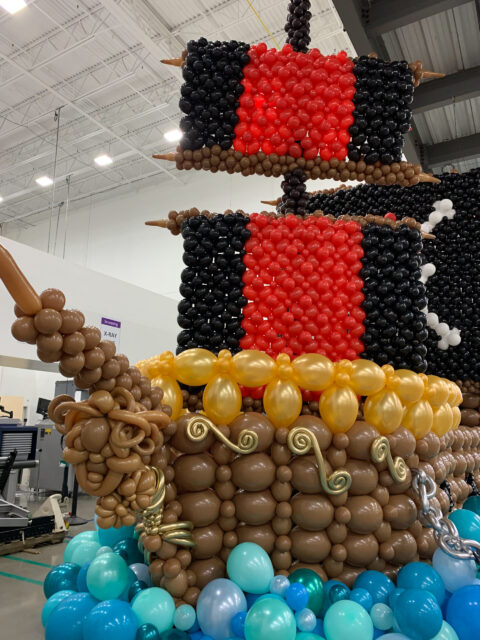 Pirate ship balloon sculpture front