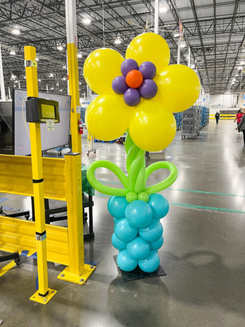 flower pot balloon sculpture