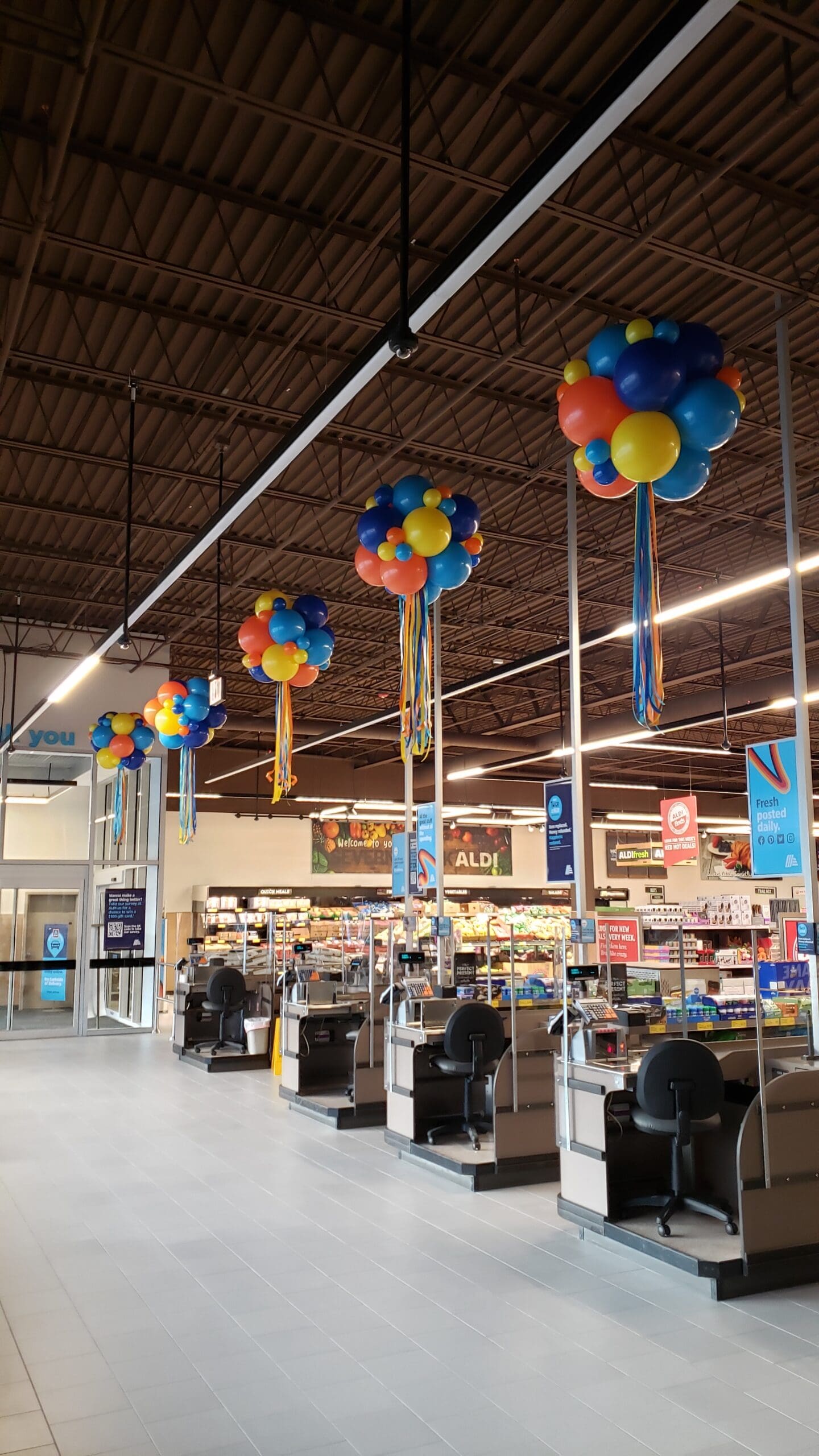 ceiling balloons for grand openings