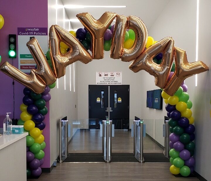 balloon arch on entrances